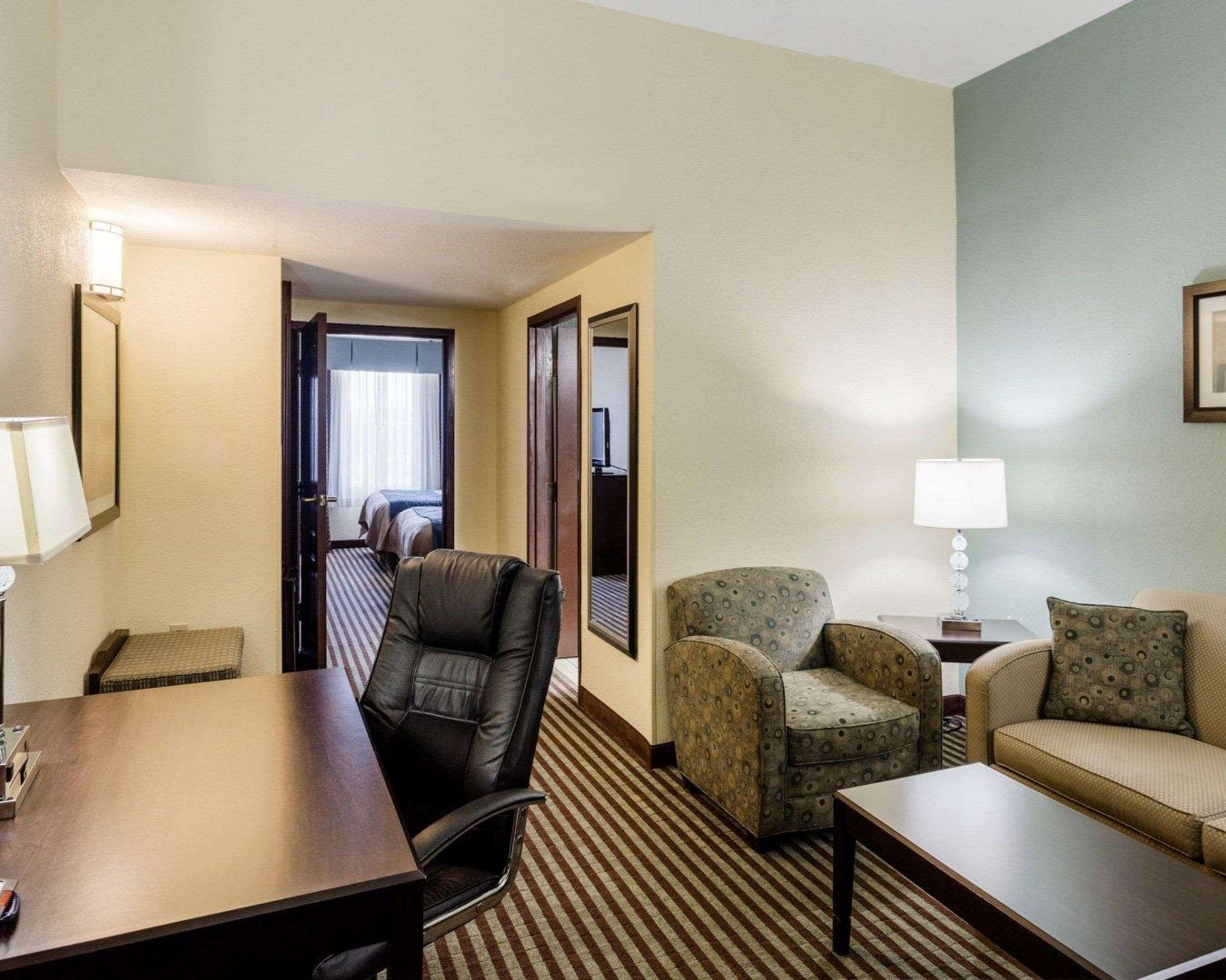 גרנדה Comfort Inn & Suites מראה חיצוני תמונה