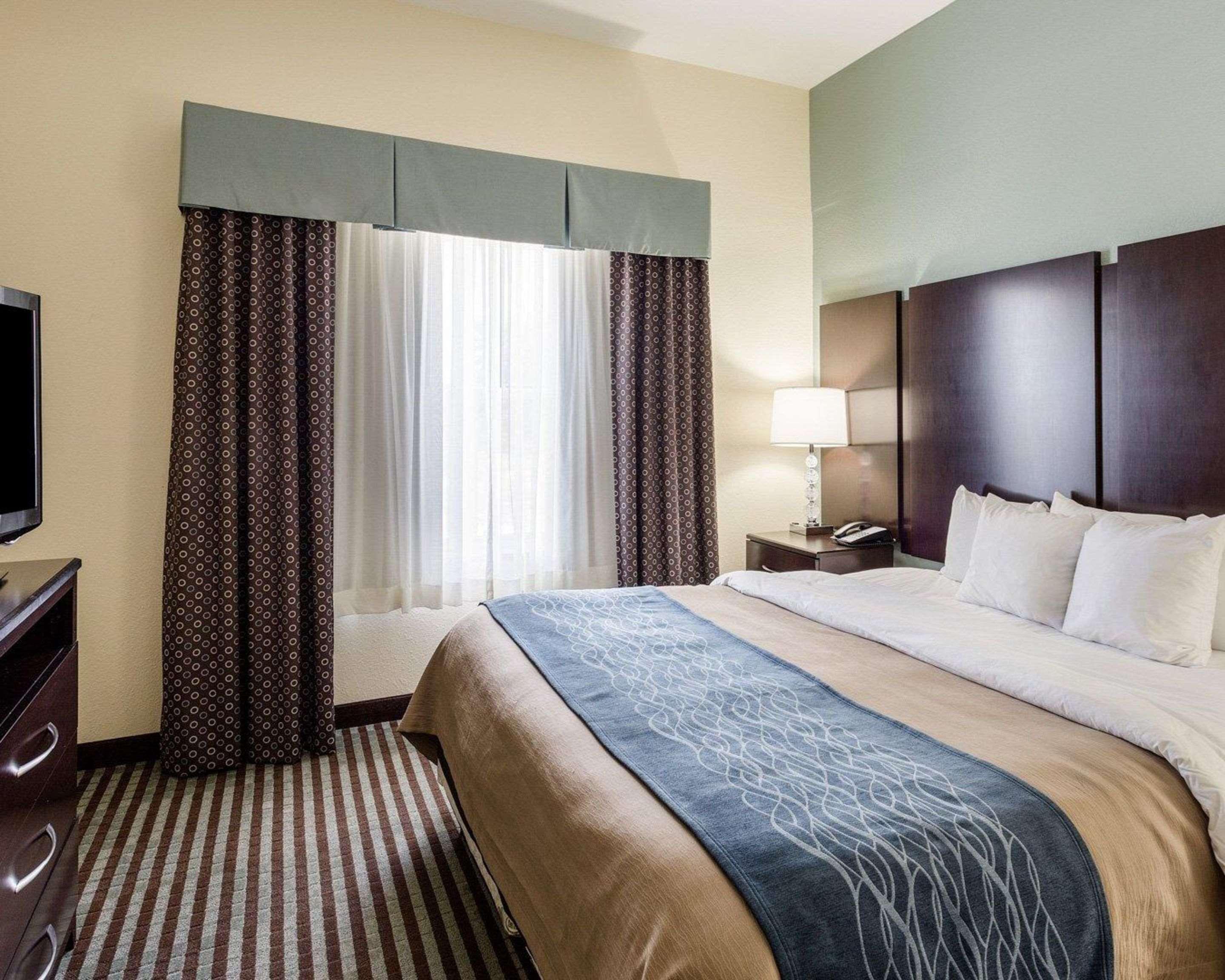 גרנדה Comfort Inn & Suites מראה חיצוני תמונה