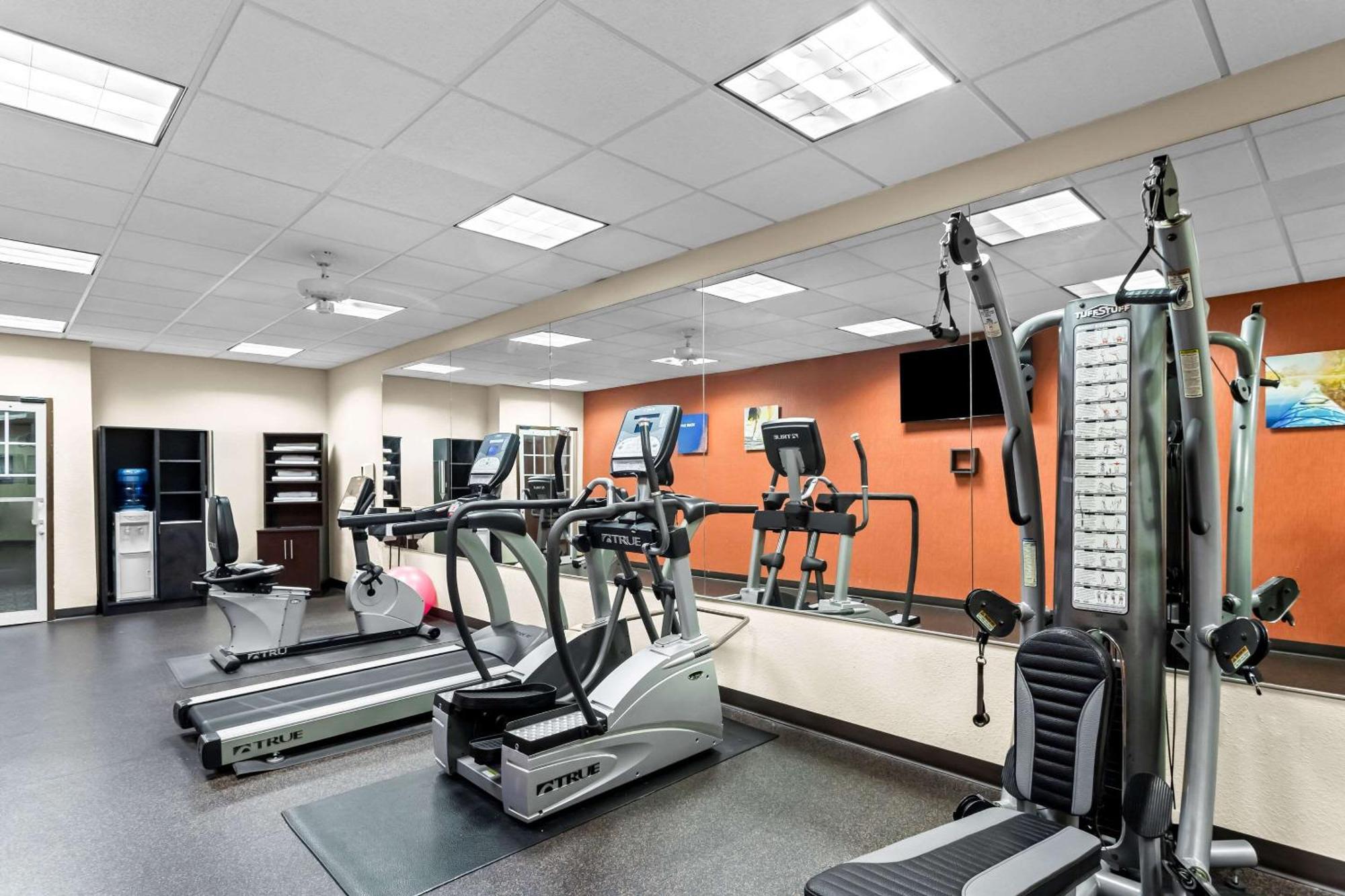 גרנדה Comfort Inn & Suites מראה חיצוני תמונה