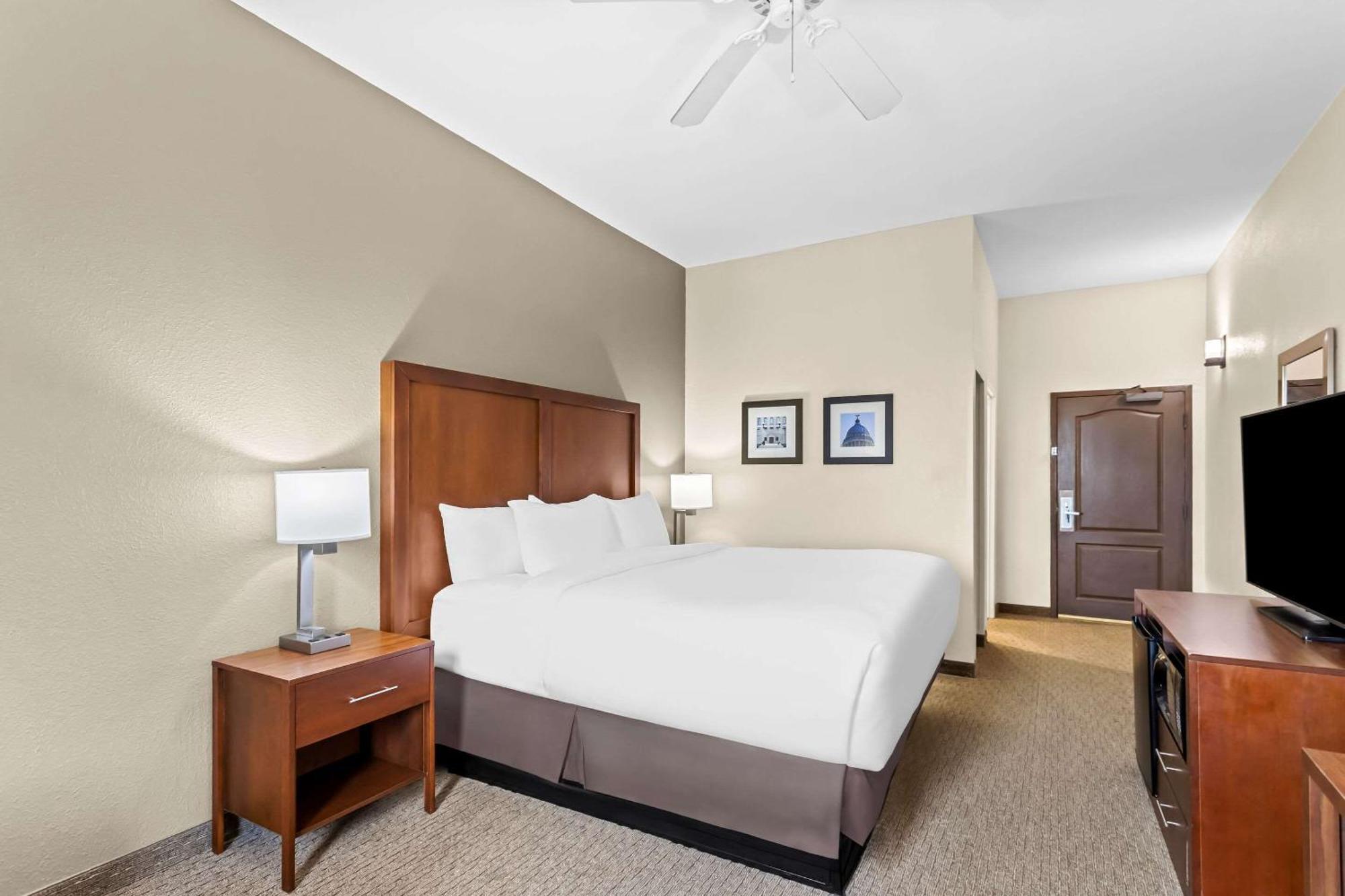 גרנדה Comfort Inn & Suites מראה חיצוני תמונה