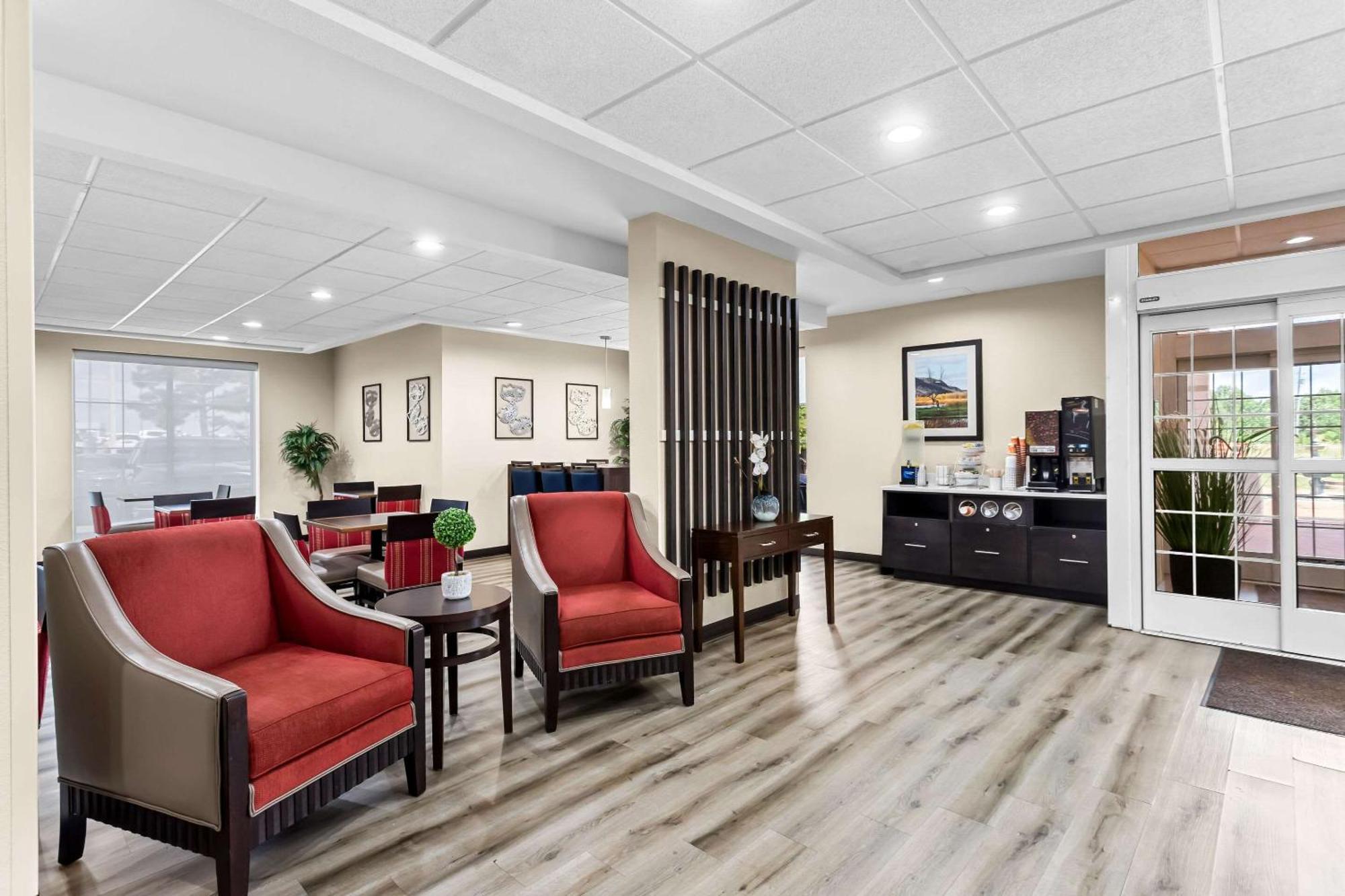 גרנדה Comfort Inn & Suites מראה חיצוני תמונה