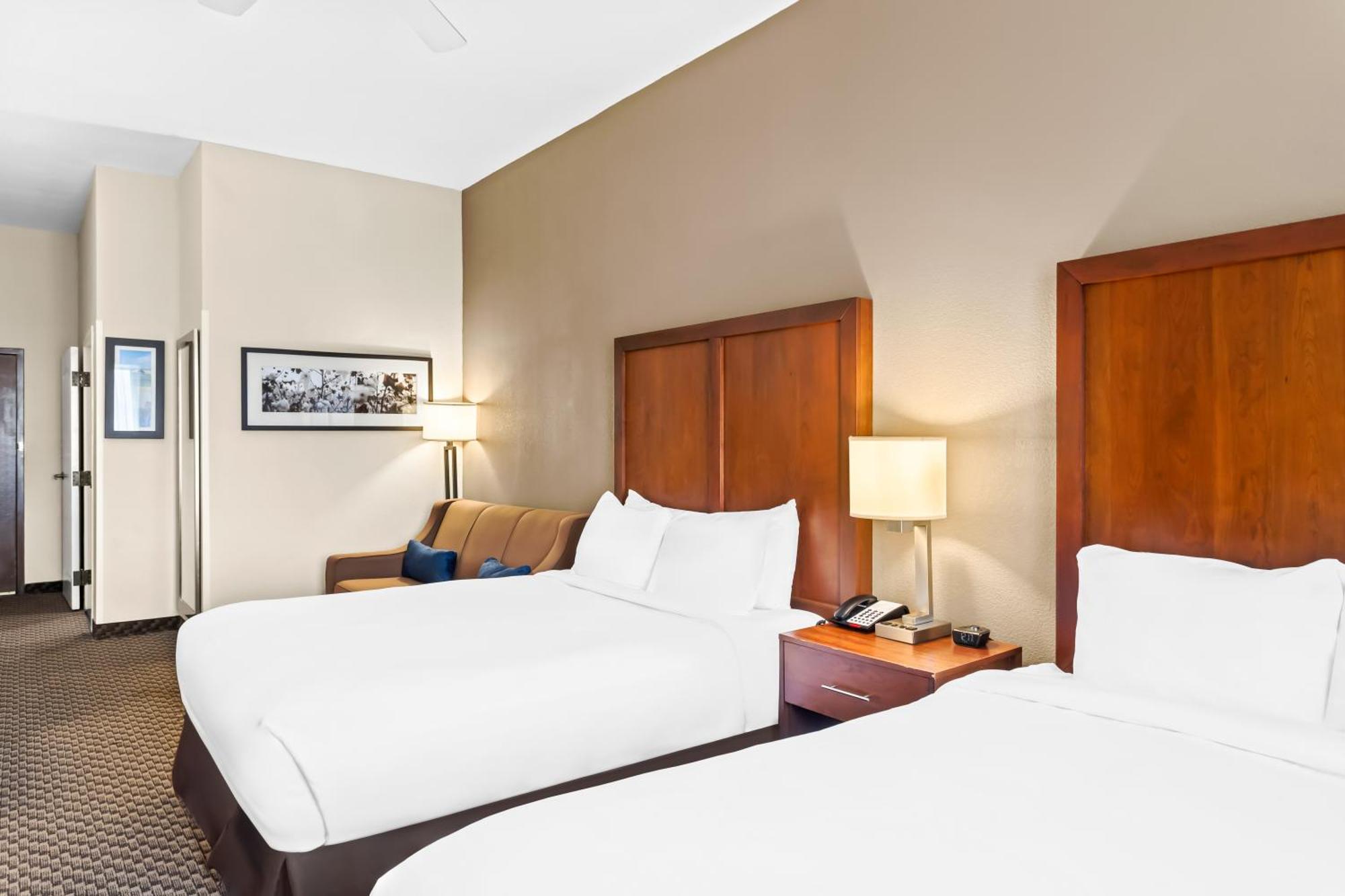 גרנדה Comfort Inn & Suites מראה חיצוני תמונה