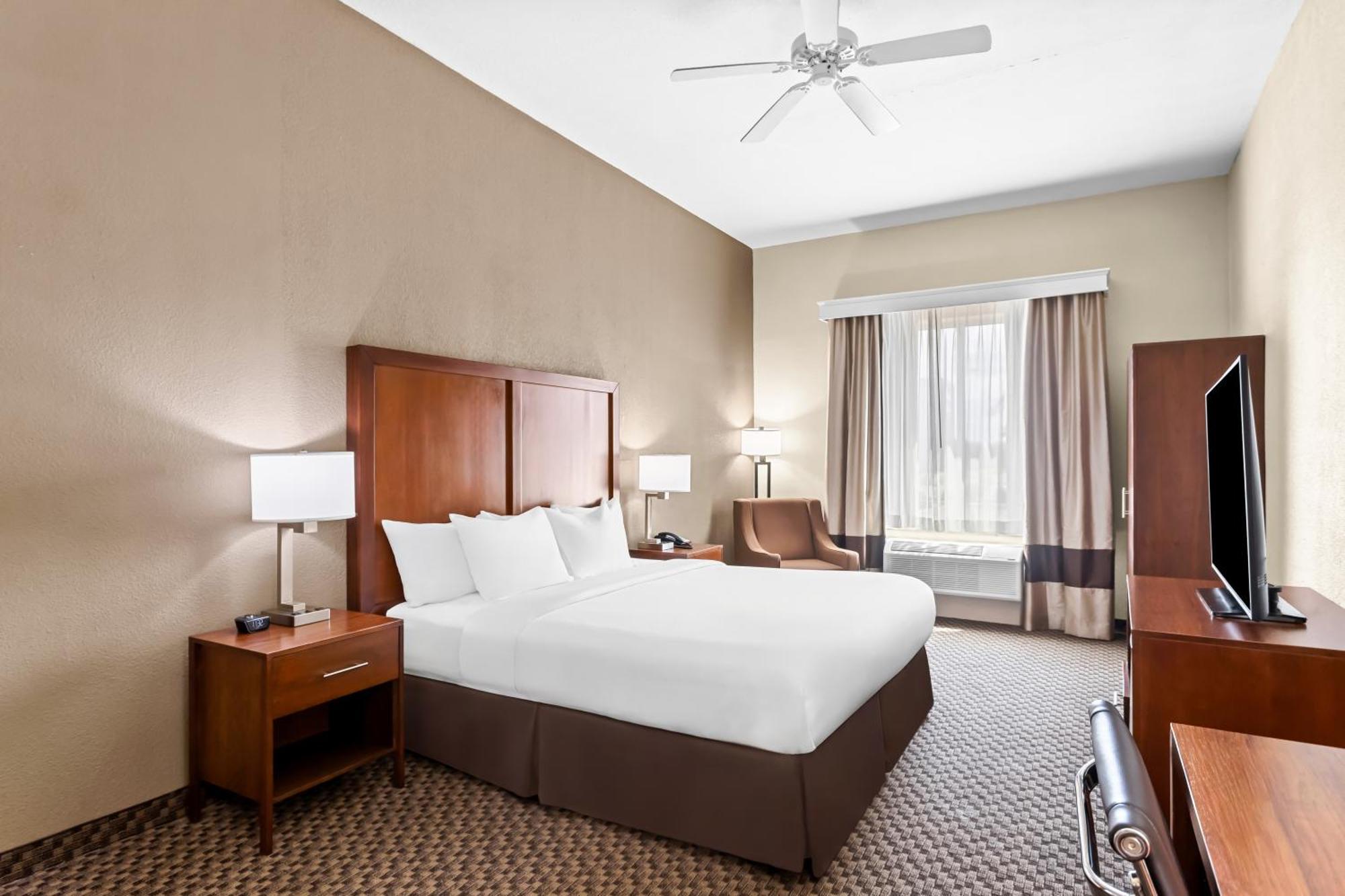 גרנדה Comfort Inn & Suites מראה חיצוני תמונה